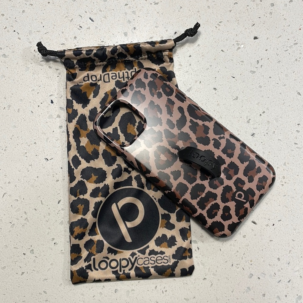 iPhone 11 Pro Cheetah Case with Black Loop